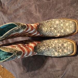 Womens corral boots 11